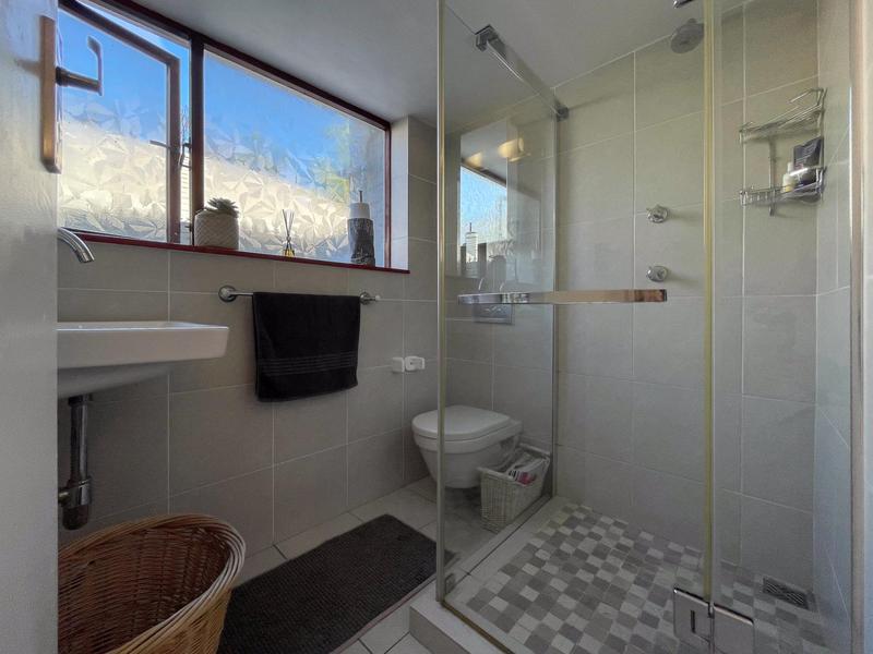 5 Bedroom Property for Sale in Hout Bay Western Cape